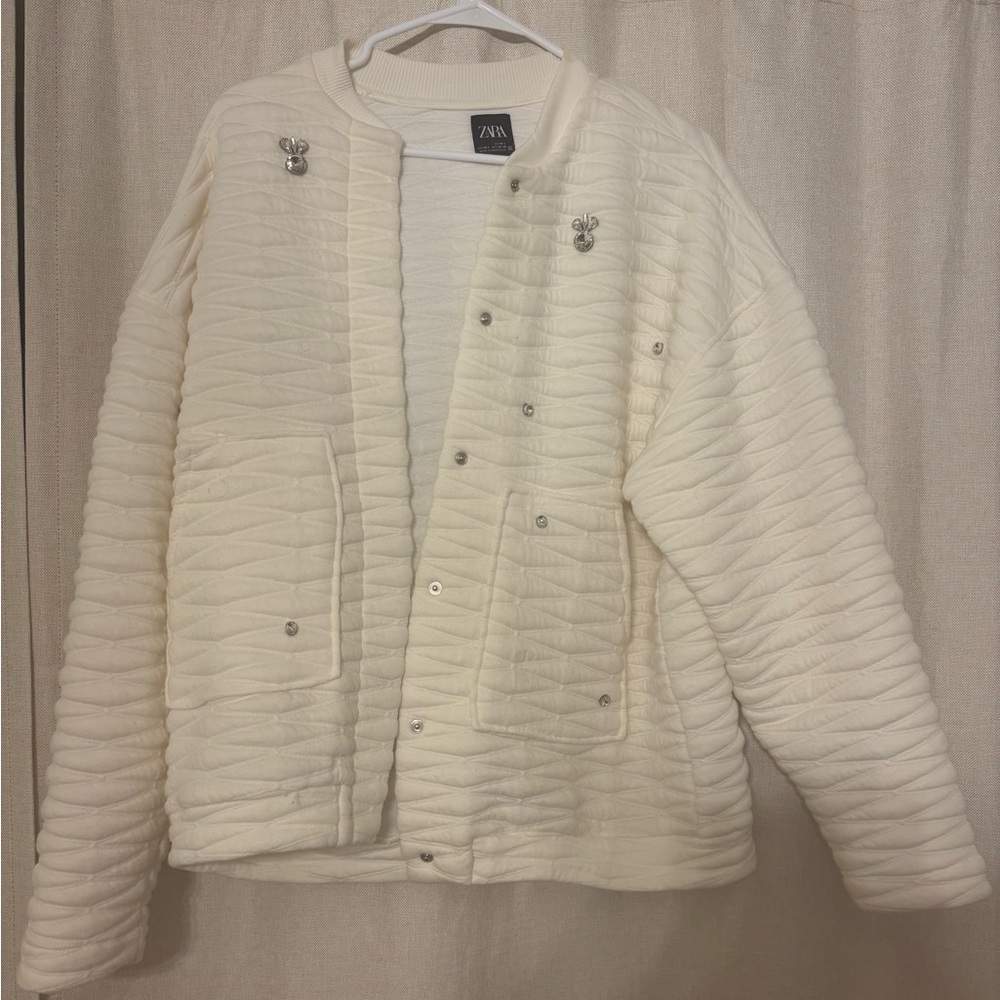Zara Women's Off-White Quilted Puffer Jacket